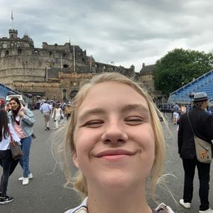 Meet your Posher, Ashley